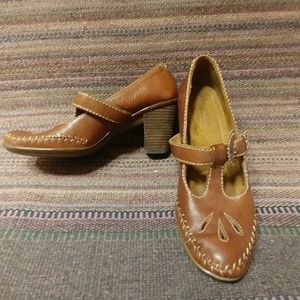 Naturalizer brown leather mary janes